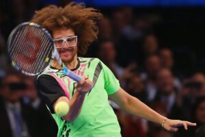 Redfoo debuta en tenis a los 49 años