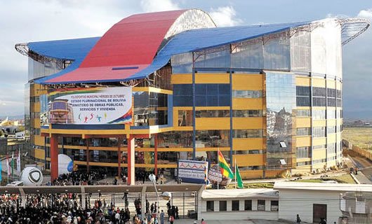 ampliado extraordinario del MAS en Coliseo Héroes de Octubre