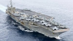 Portaaviones estadounidense colisiona con buque mercante en el Mediterráneo