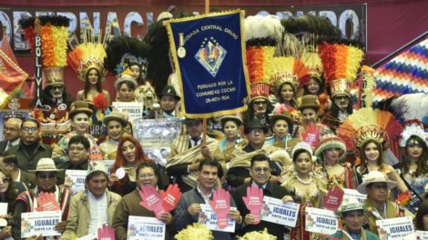 Carnaval sin violencia en Oruro