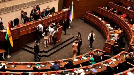 Contratos de litio y su socialización en Bolivia