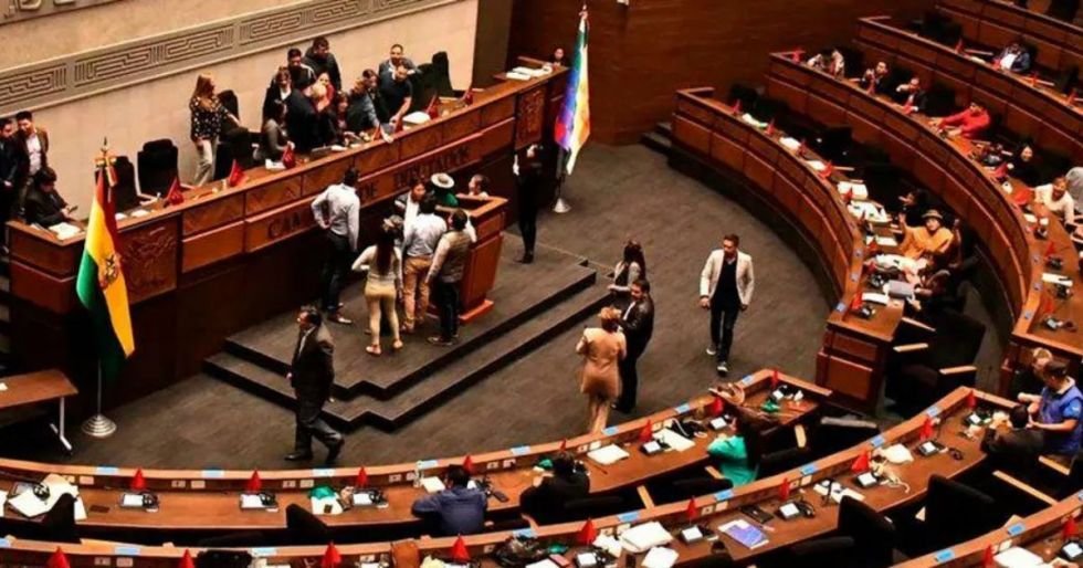 Contratos de litio y su socialización en Bolivia