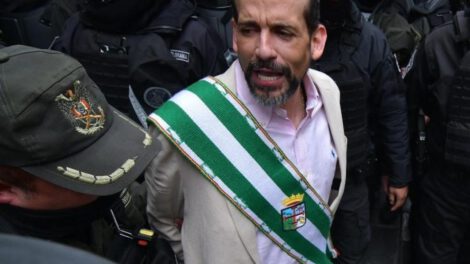 Luis Fernando Camacho permanece en detención preventiva