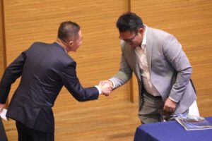 Contrato de litio en Bolivia firmado por Alarcón y CBC