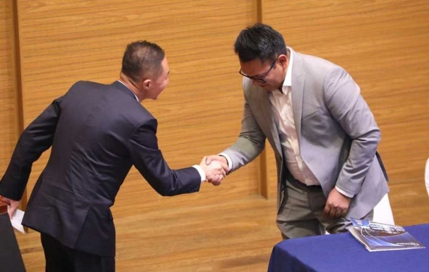 Contrato de litio en Bolivia firmado por Alarcón y CBC