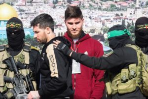 Hamás libera rehenes israelíes en la Franja de Gaza