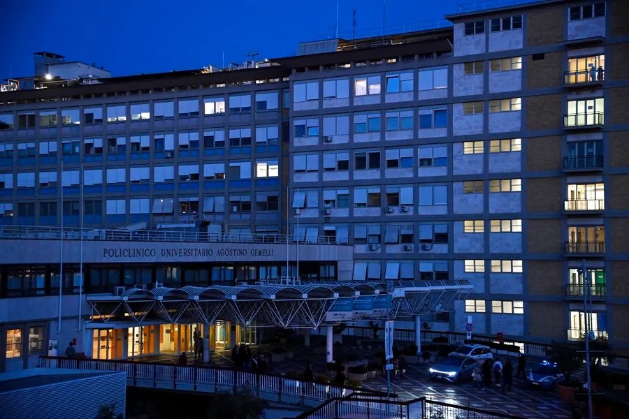 Papa Francisco hospitalizado por infección respiratoria