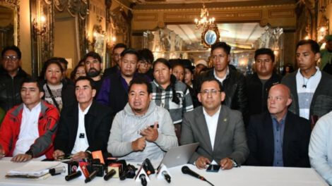 Comité Multisectorial Potosí discute demandas sobre litio