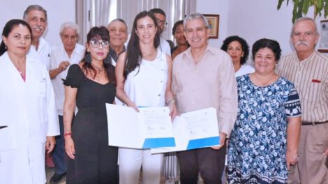 Convenio entre Bolivia y Cuba para impulsar la medicina nuclear