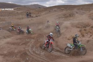 Competencias de motociclismo en Oruro
