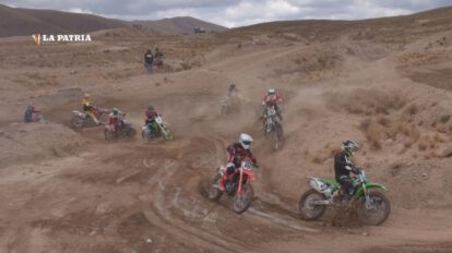 Competencias de motociclismo en Oruro