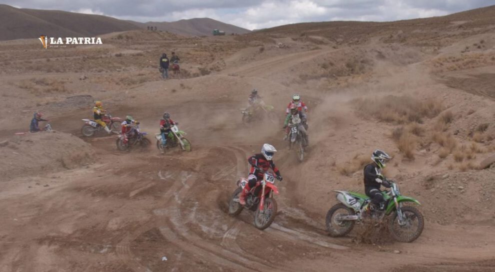 Competencias de motociclismo en Oruro