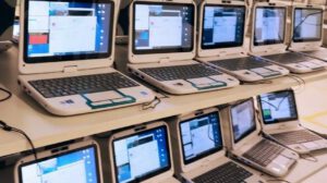Robo de laptops en colegio de Oruro