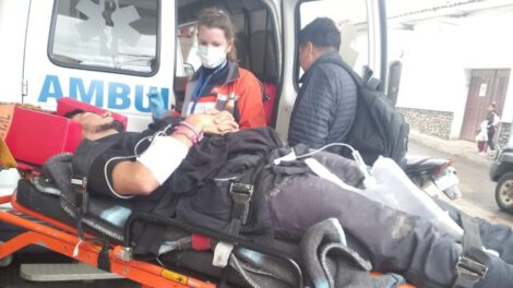 Atención médica a turista francés en Bolivia