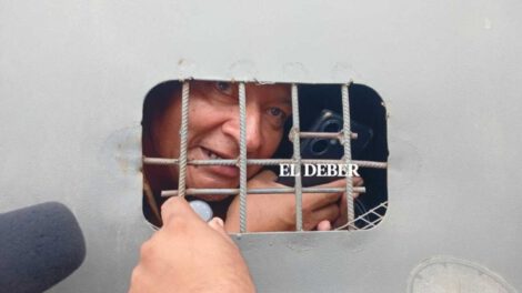 Arresto de camarógrafos durante operación policial