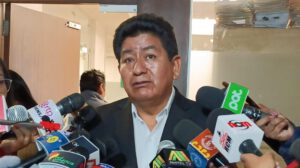 Ministro Montaño defiende a BoA y atribuye críticas a razones políticas