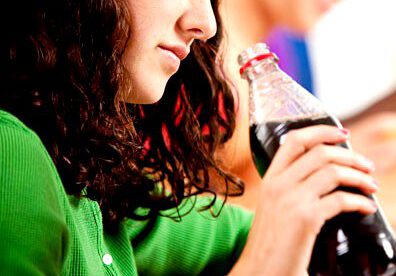 Prohibición de gaseosas en escuelas de Warnes