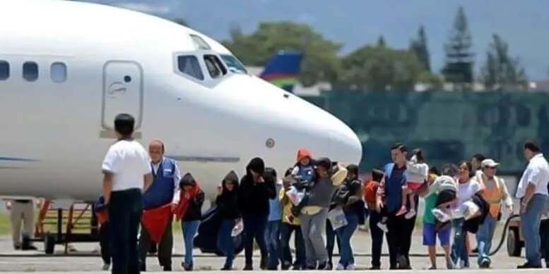 Deportación de bolivianos detenidos en Estados Unidos