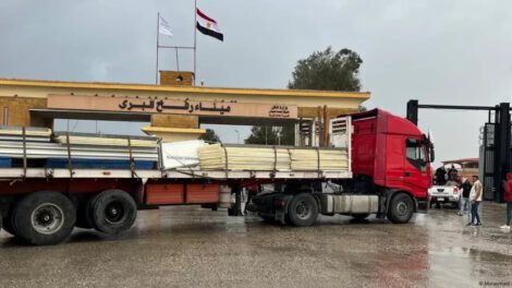 Egipto envía casas prefabricadas a Gaza