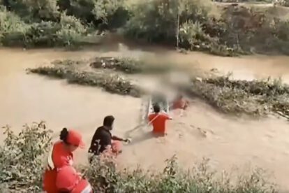 Búsqueda de hermanos arrastrados por la corriente del río