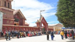Iglesia Santa Cruz de Carabuco recibe el Emblema Azul por su valor patrimonial
