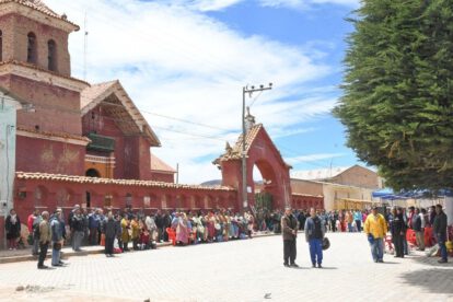 Iglesia Santa Cruz de Carabuco recibe el Emblema Azul por su valor patrimonial