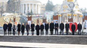 Cumbre internacional en Kiev con Zelenski y líderes occidentales