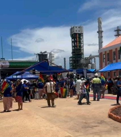 Inauguración del Complejo Siderúrgico del Mutún como un show político