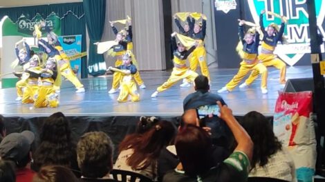 Niñas representan a Bolivia en el Torneo Internacional de Reggaetón