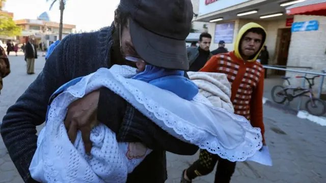 Bebés fallecen por hipotermia en Gaza