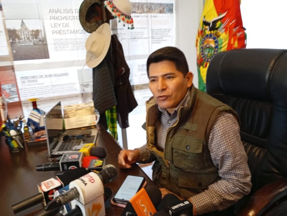 Coordinación entre Ejecutivo y Legislativo para aprobar créditos