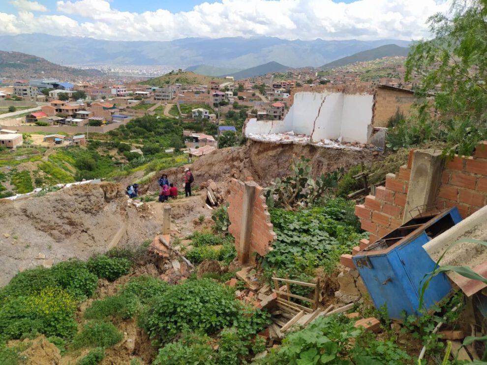Deslizamientos en Cochabamba y evaluación de daños
