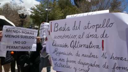 Educación alternativa en crisis: profesores exigen reposición de horas
