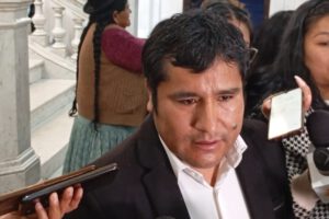 Israel Huaytari defiende su ausencia en sesiones de la Cámara de Diputados