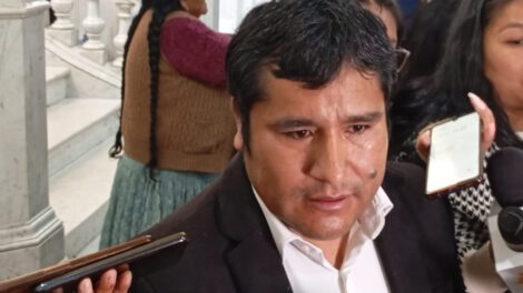 Israel Huaytari defiende su ausencia en sesiones de la Cámara de Diputados