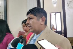 Luis Arce defendido por Rolando Cuellar en medio de críticas sobre campaña electoral