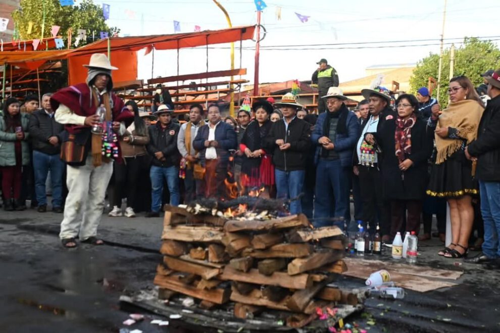 Anata Andina inició con ofrenda a la Pachamama