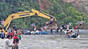 Movimientos de tierra en Tipuani