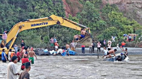 Movimientos de tierra en Tipuani
