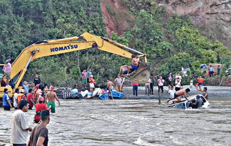 Movimientos de tierra en Tipuani