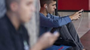 pérdida auditiva y su impacto en jóvenes
