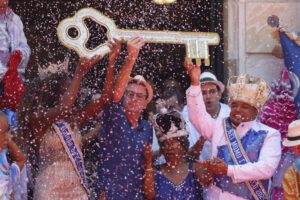Carnaval de Río de Janeiro con el Rey Momo y el alcalde Eduardo Paes