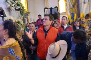 Rodrigo Paz en su visita al Carnaval de Oruro