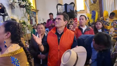 Rodrigo Paz en su visita al Carnaval de Oruro