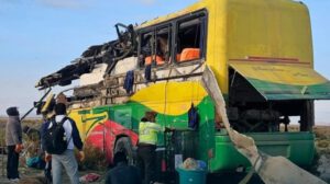 Accidente de tránsito dejó más de 30 fallecidos