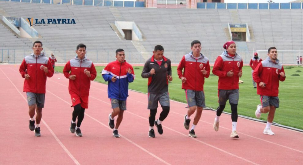 CDT Real Oruro busca refuerzos para darle jerarquía al plantel