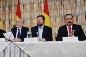 Encuentro entre Doria Medina y Vicente Cuéllar