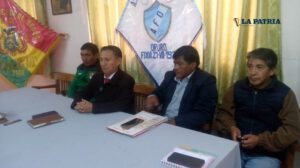 Luminarias estadio Bermúdez en Oruro