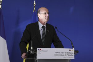 Francia financia proyectos en Ucrania
