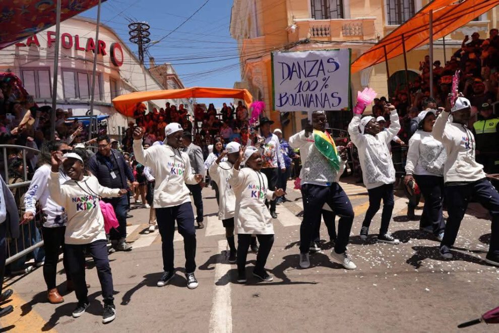 Nansana Kids en Bolivia promoviendo el turismo